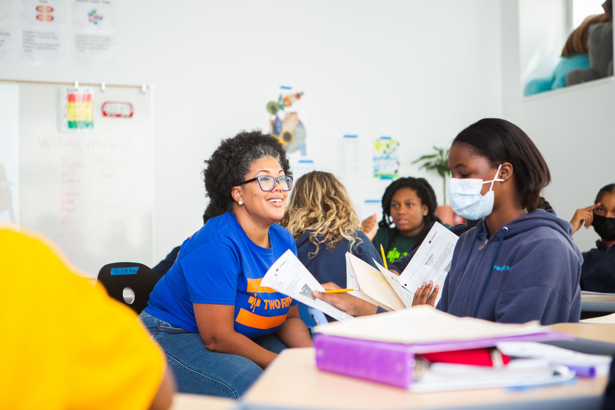 Student discusses a CommonLit reading with her teacher 